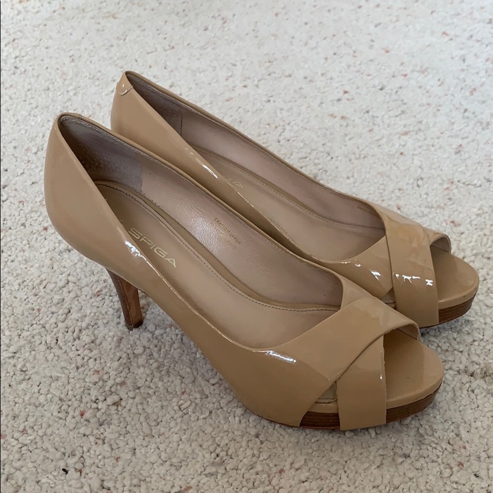 Nude heels!